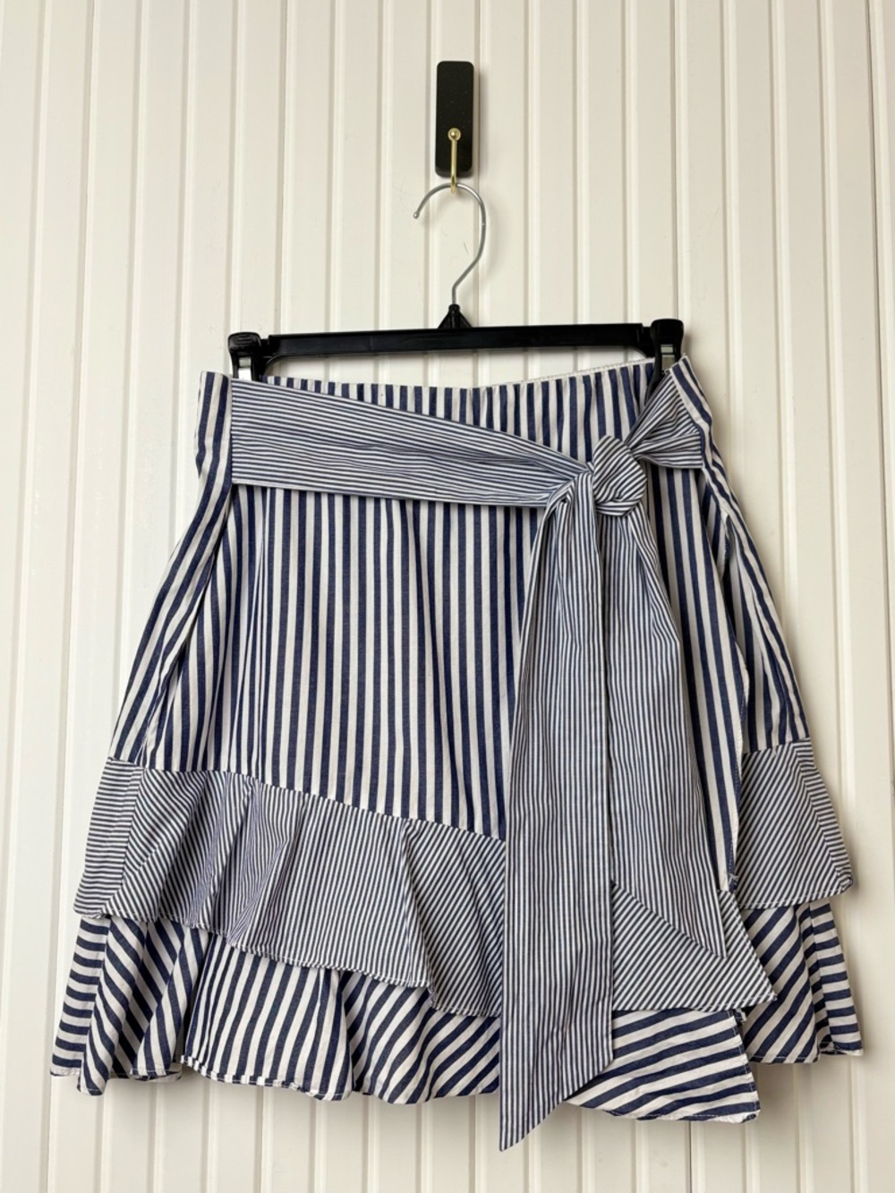 Womens Ruffled Tiered Tie Front Mini Skirt S Preppy Nautical Resortwear Vacation